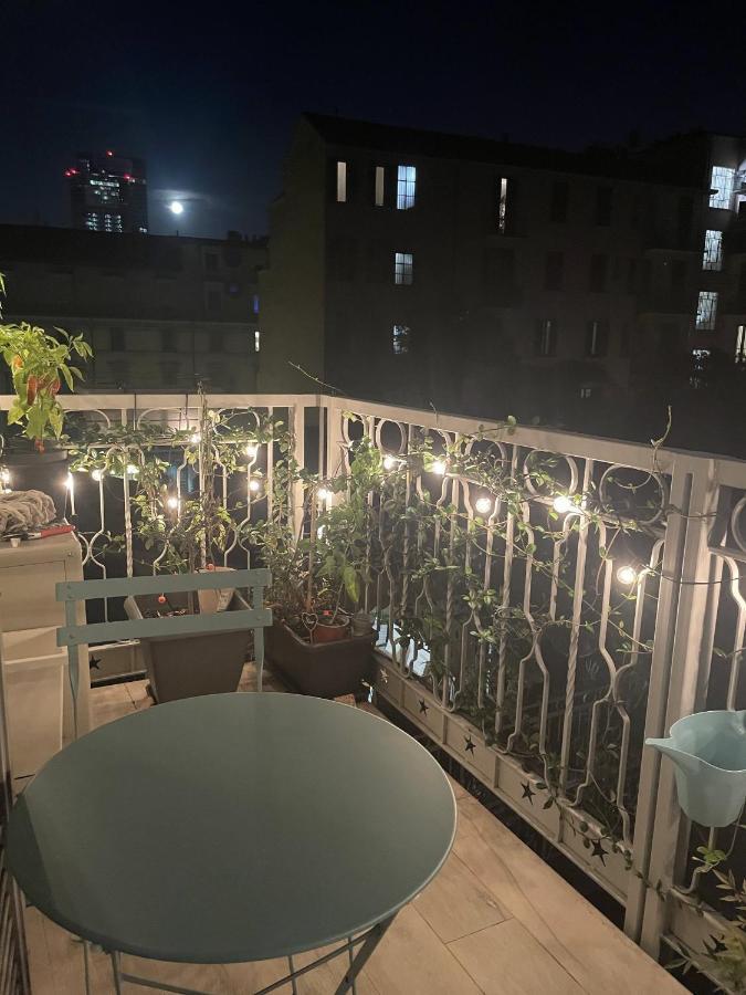 Milano Isola - Bright 2-Room Apartment With Balcony Luaran gambar