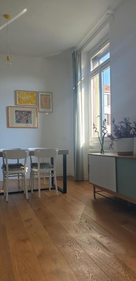 Milano Isola - Bright 2-Room Apartment With Balcony Luaran gambar