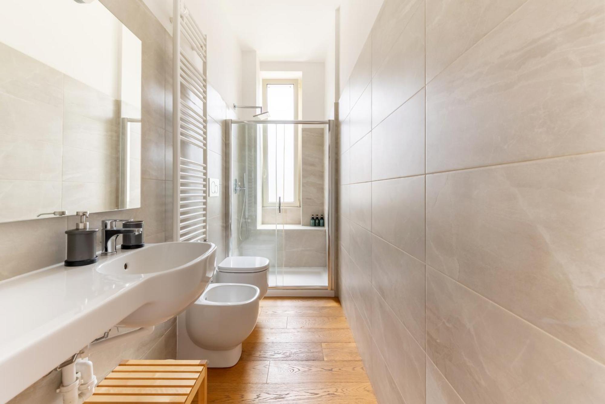 Milano Isola - Bright 2-Room Apartment With Balcony Luaran gambar
